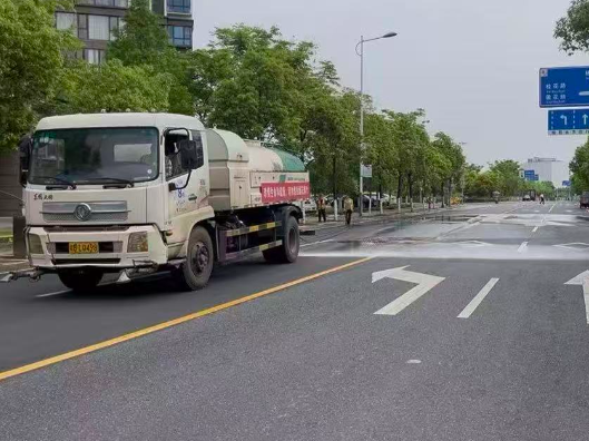 六大新行动•城市品位提升 | 市环卫中心开展环境卫生攻坚整治行动 擦亮城市底色