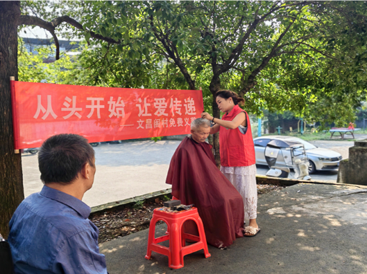 唐洞街道文昌阁村： 便民实事暖人心