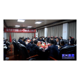 聚焦两会丨覃志名参加人大代表团分团审议