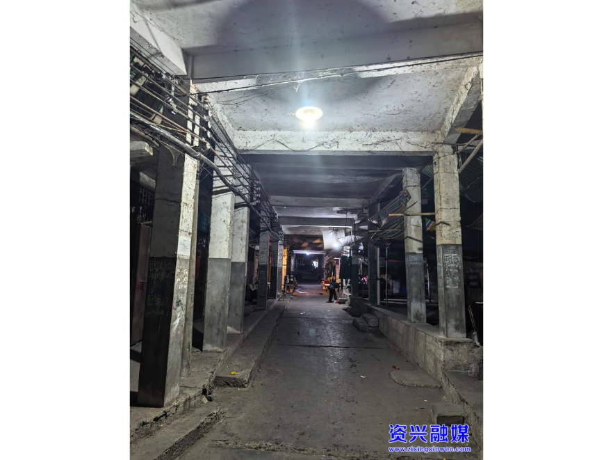 “摸黑路”变安心路 这盏灯装到了群众心坎上