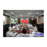 覃志名参加市第十四次党代会代表团分团讨论