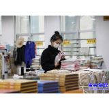 市新华书店：“课前到书”配送忙