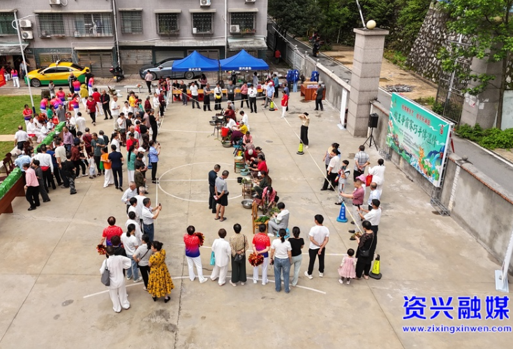 “粽情赛技艺·睦邻乐满园”粽王争霸赛走进民生南路社区