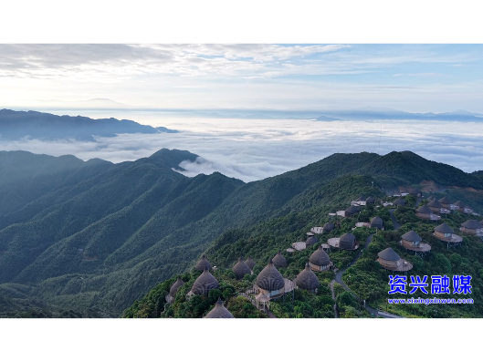回龙山云海进入高发期 游客登高尽享“慢时光”