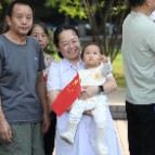 “祖国妈妈，生日快乐！”