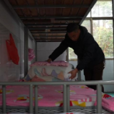 市教育局：为寄宿制学校配置温暖床垫