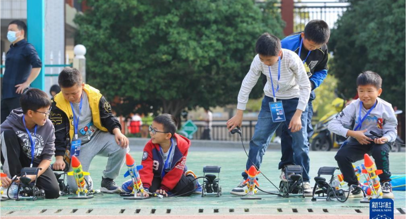 湖南隆回：科技体育促成长