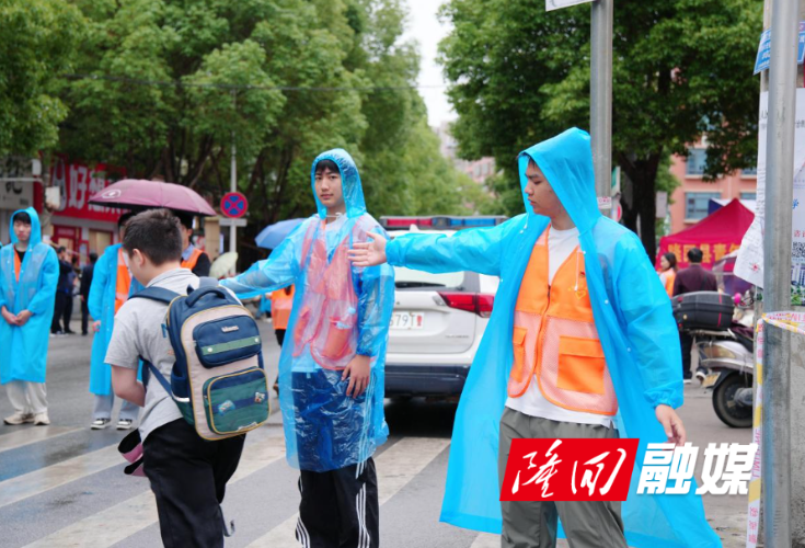 文明相伴 温情守护高考