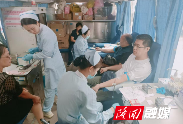 司门前镇组织公益献血 干群齐心传递爱心
