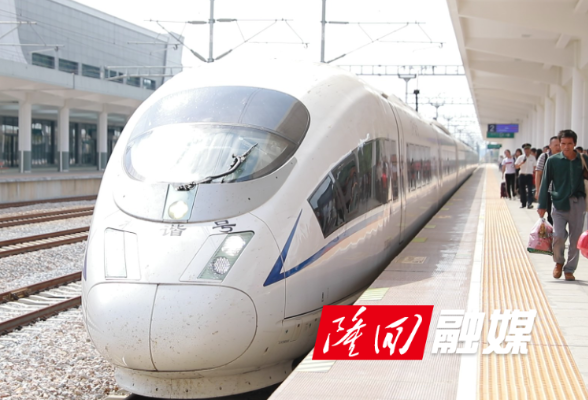 隆回县交通运输局：多线路联动 织密“双节”交通保障网