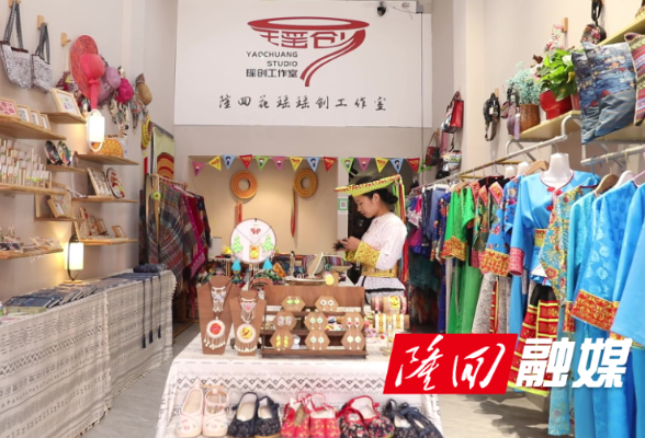文创赋能非遗 特色店铺激活假期旅游新活力