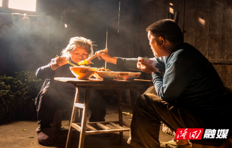 隆回县摄影家协会2025第二季《亲情》优秀作品展示（二）