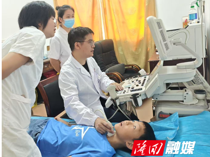 隆回县总医院人民医院与七江镇卫生院分院开展家庭医生签约活动