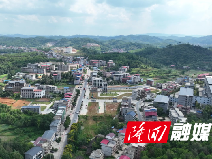 隆回：“组合拳”稳就业 家门口端稳“致富碗”