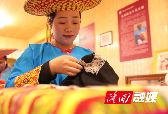 代表回基层：指尖技艺传薪火 履职为民促增收