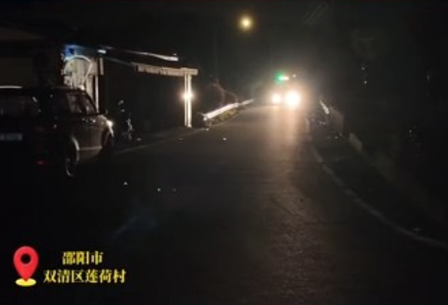 一路公交 两趟加开 开往村民心里的“卖菜公交”