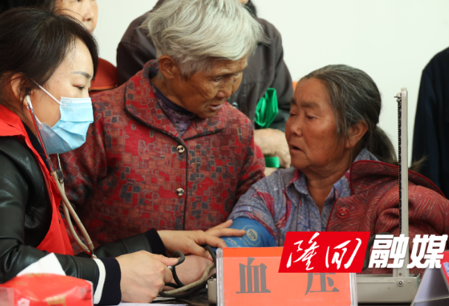 隆回县“科普进农村”活动走进荷田乡玖鹅村