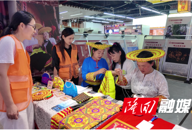 隆回非遗亮相邵阳市龙舟大赛 赛场内外展本土特色魅力