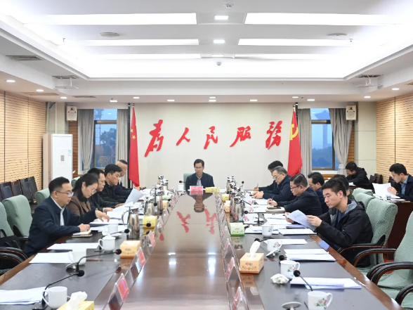 区委常委会召开会议，研究听取了这些事项