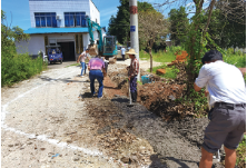 原告要建墙，被告要修路；邻里争地翻脸，法院成功调解