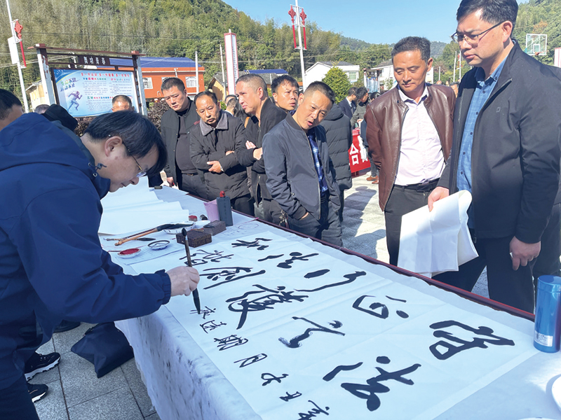 04版专题-3.jpg