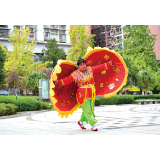 放下锄头穿上青衣水袖，菜农变身“蚌壳精”