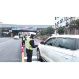 正在严查！汽车乘坐人员都要系好安全带