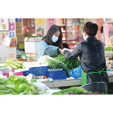 生活必需品市场供应充足，价格波动不大