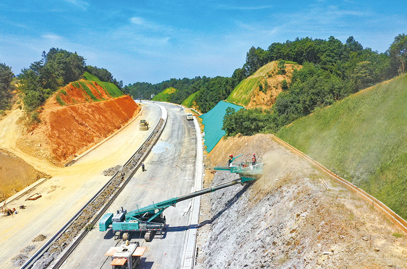 06、07版民生镜头-4.jpg 06、07版民生镜头-4.jpg