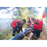 枨冲镇多措并举应对“大烤”，移动式泵车支援水田灌溉