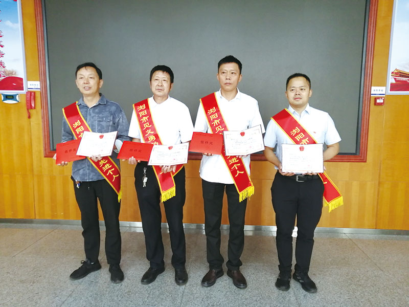 05版民生深读-2.jpg