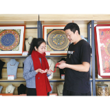开店是意外，玩儿是真爱，小店的志向是“诗和远方”