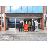 流浪22年，六旬老人踏上回家路