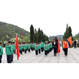 鲜花换祭品让清明更“清明”