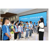 百名学子近距离感受科技魅力，点燃科学梦想