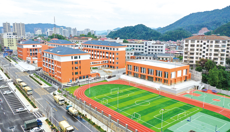 01版封1231面-1.jpg