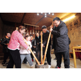 磨豆腐、打糍粑、蒸包圆……道官冲里年味飘香