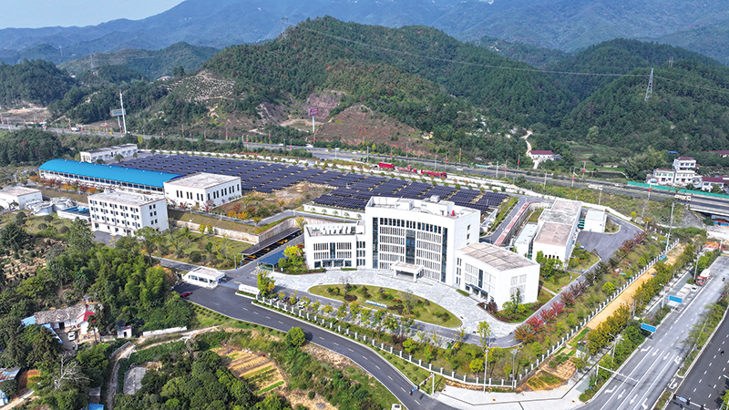 04、05版县域经济-4.jpg 04、05版县域经济-4.jpg