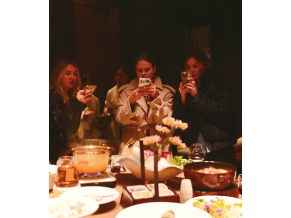 俄罗斯五知名博主组团打卡