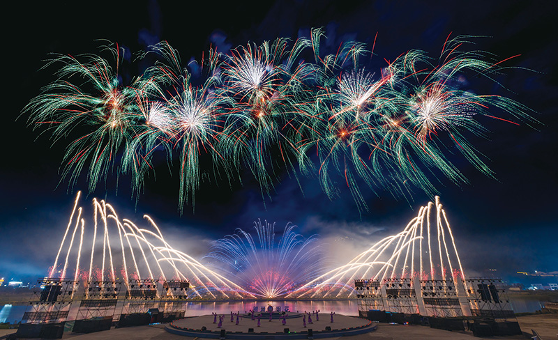 08版花炮周刊-4.jpg 08版花炮周刊-4.jpg