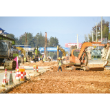 全线路基土石方工程已完成95%，跨线立交桥进入桥梁桩基作业