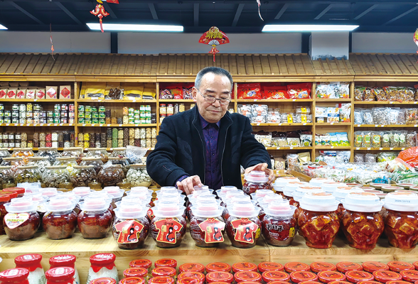 年近花甲开“土店”，浏阳盐旱茶中乡愁满满