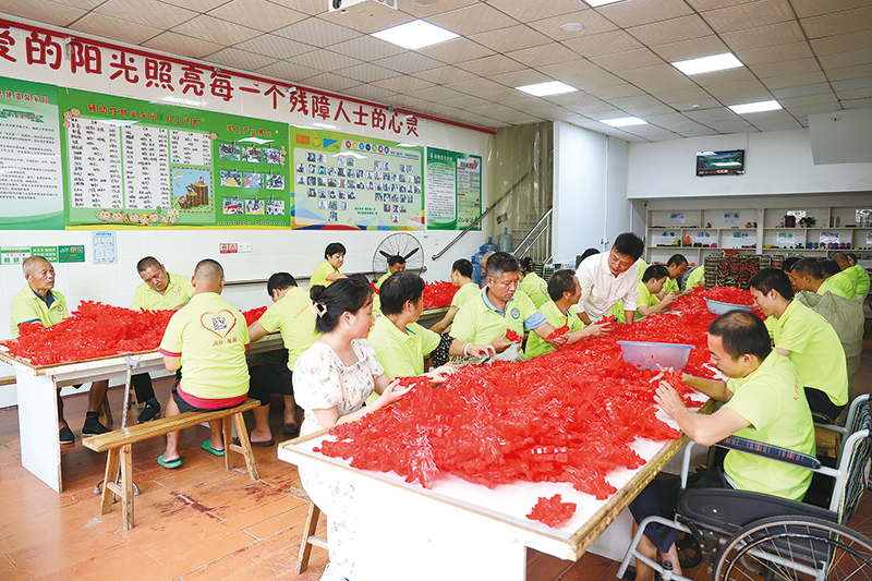 06版深读-3.jpg