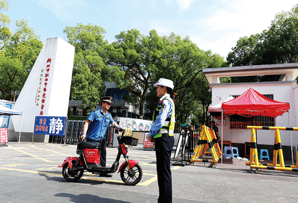 24小时备勤，织密暖心护考网