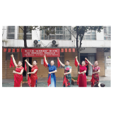 打起快板“旗袍奶奶”宣讲防溺水