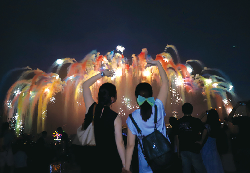 03版民生镜-5.jpg