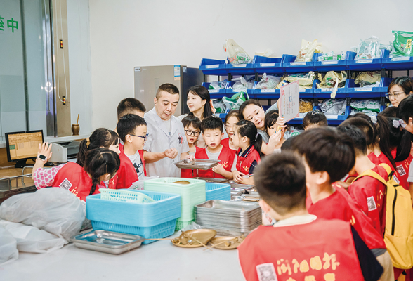变身“小小医生” 探索医学奥秘