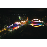 南川河畔，有个“古樟夜市”