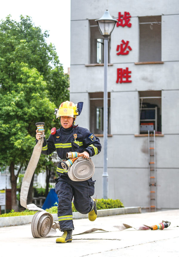 05版民生镜头-3.jpg