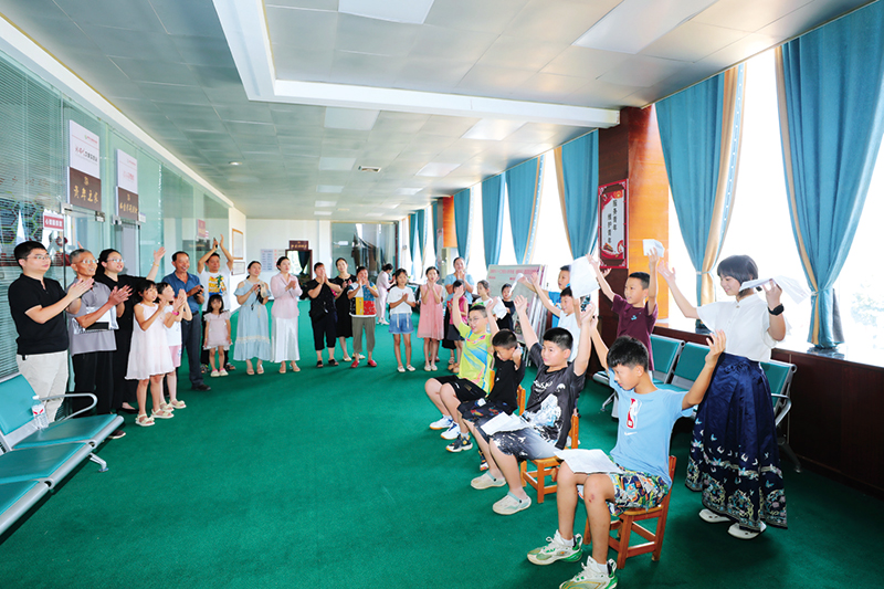 05版民生深读-2.jpg